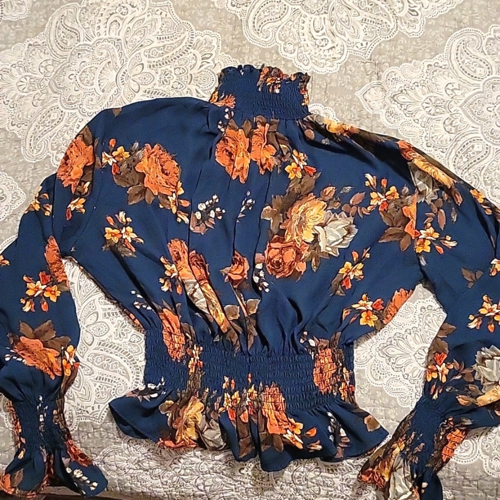 Floral long sleeved dress shirt